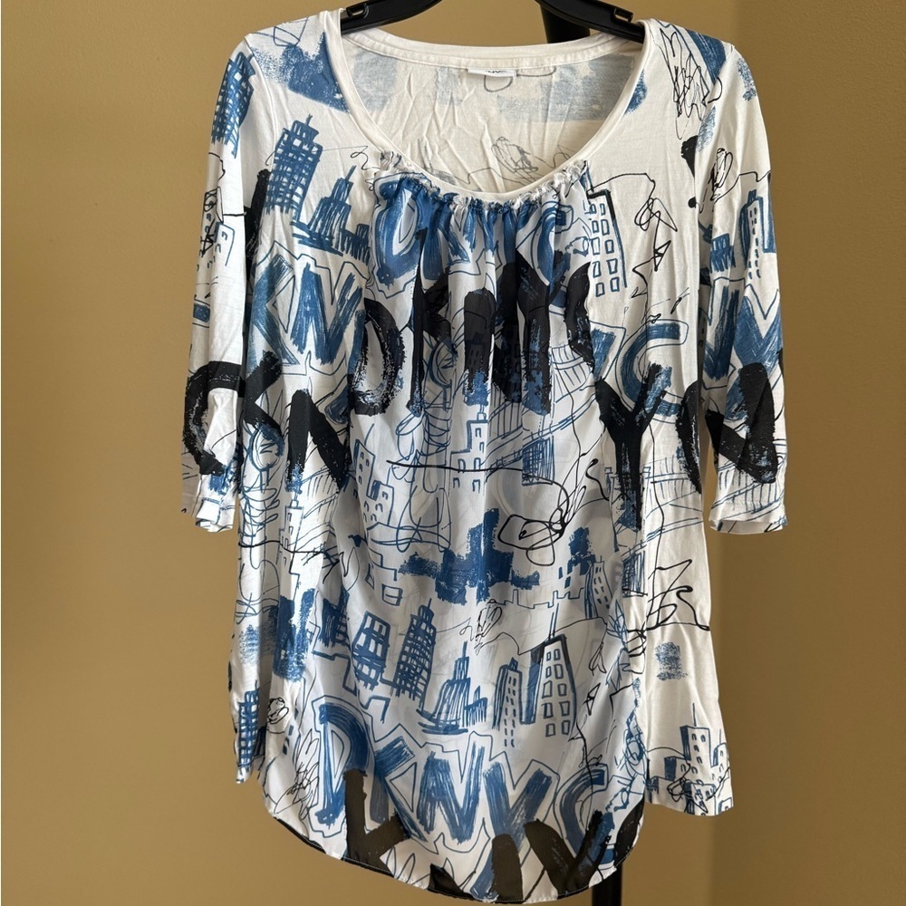DKNYC White Blue Graphic Blouse - Picture 2 of 6